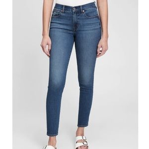 Gap True Skinny Jeans